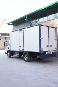 مسقف فلزی با درب جانبی